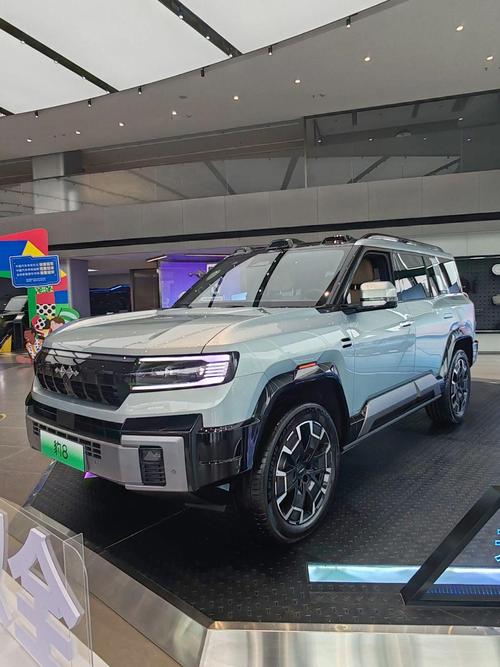 深圳209比亚迪方程豹硬派越野的爆款，英菲尼迪35周年与你共成长